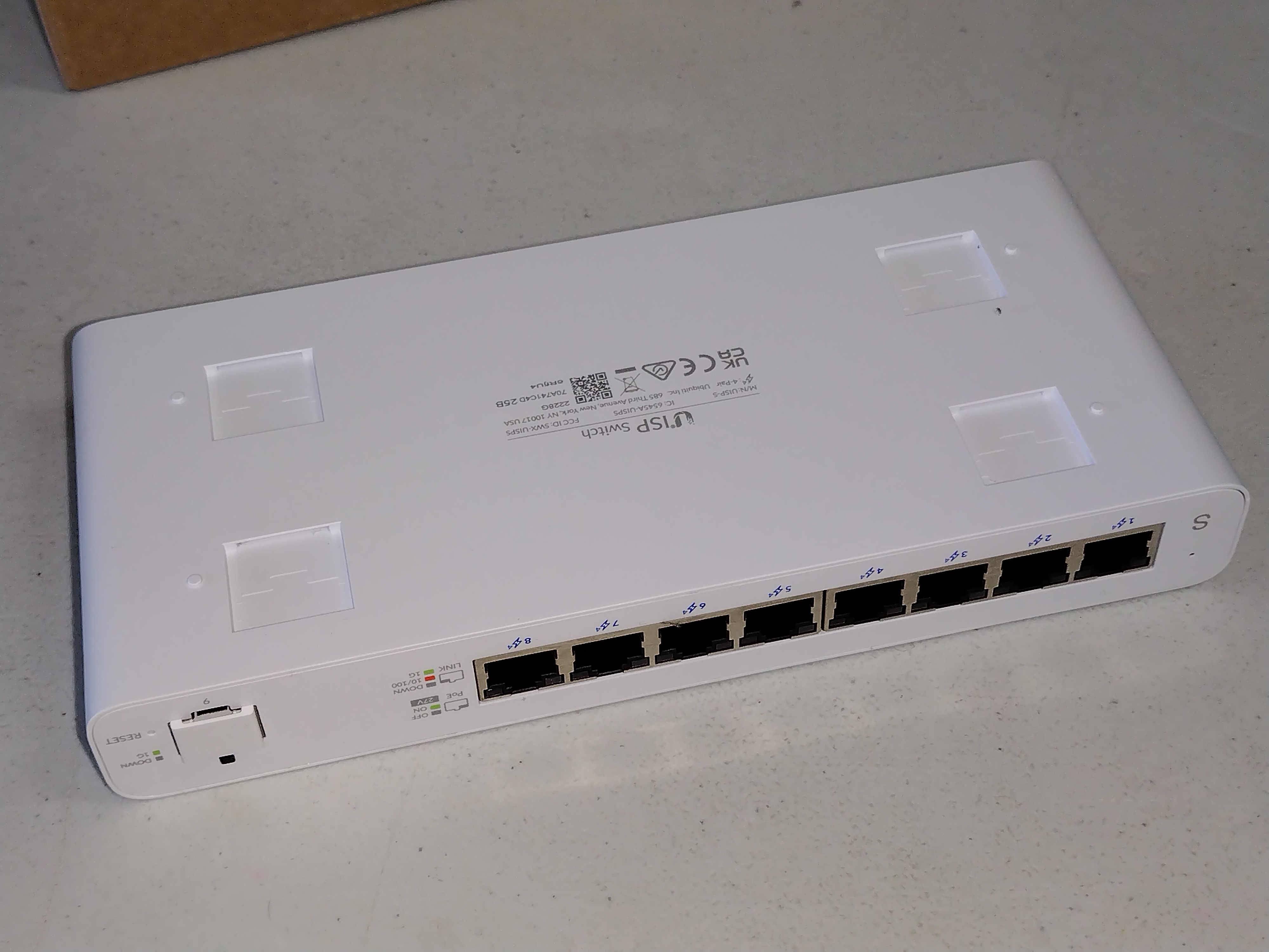$125 OPEN BOX Ubiquiti UISP-S 8 Port Gigabit PoE & SFP Port Switch
